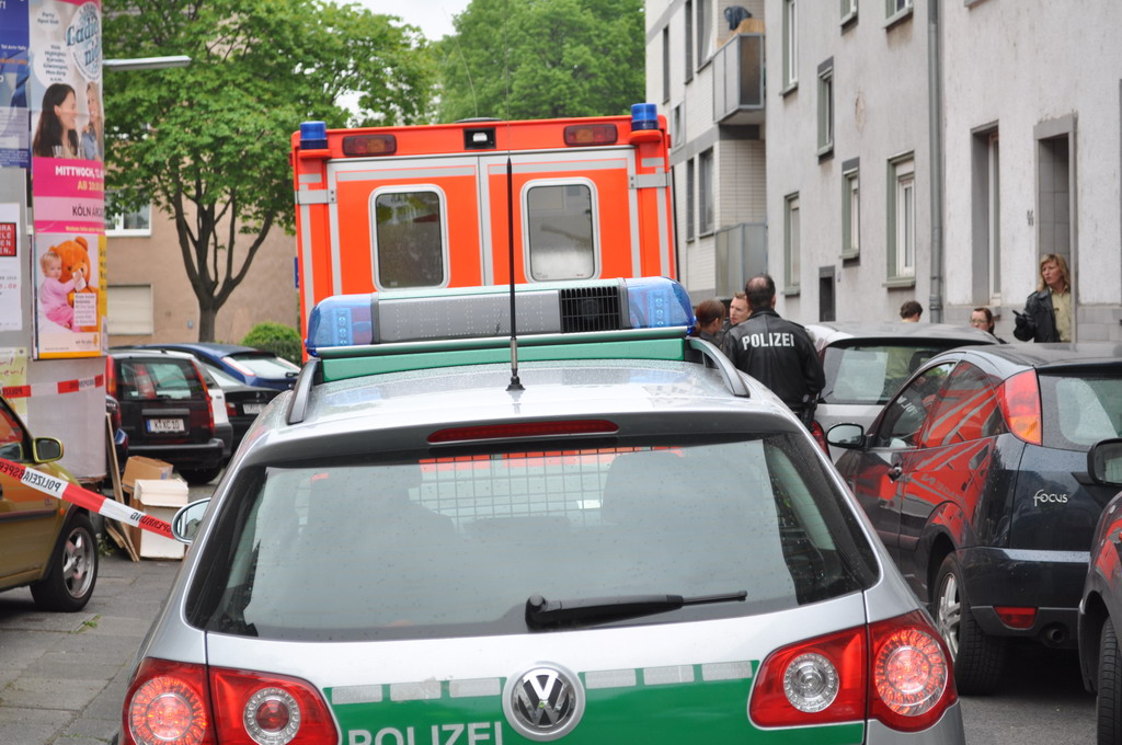 Wieder Beziehungsdrama Frau tot Koeln Muelheim Formesstr P02.JPG